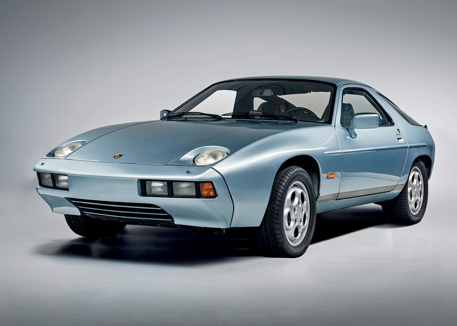 Porsche 928 Front View